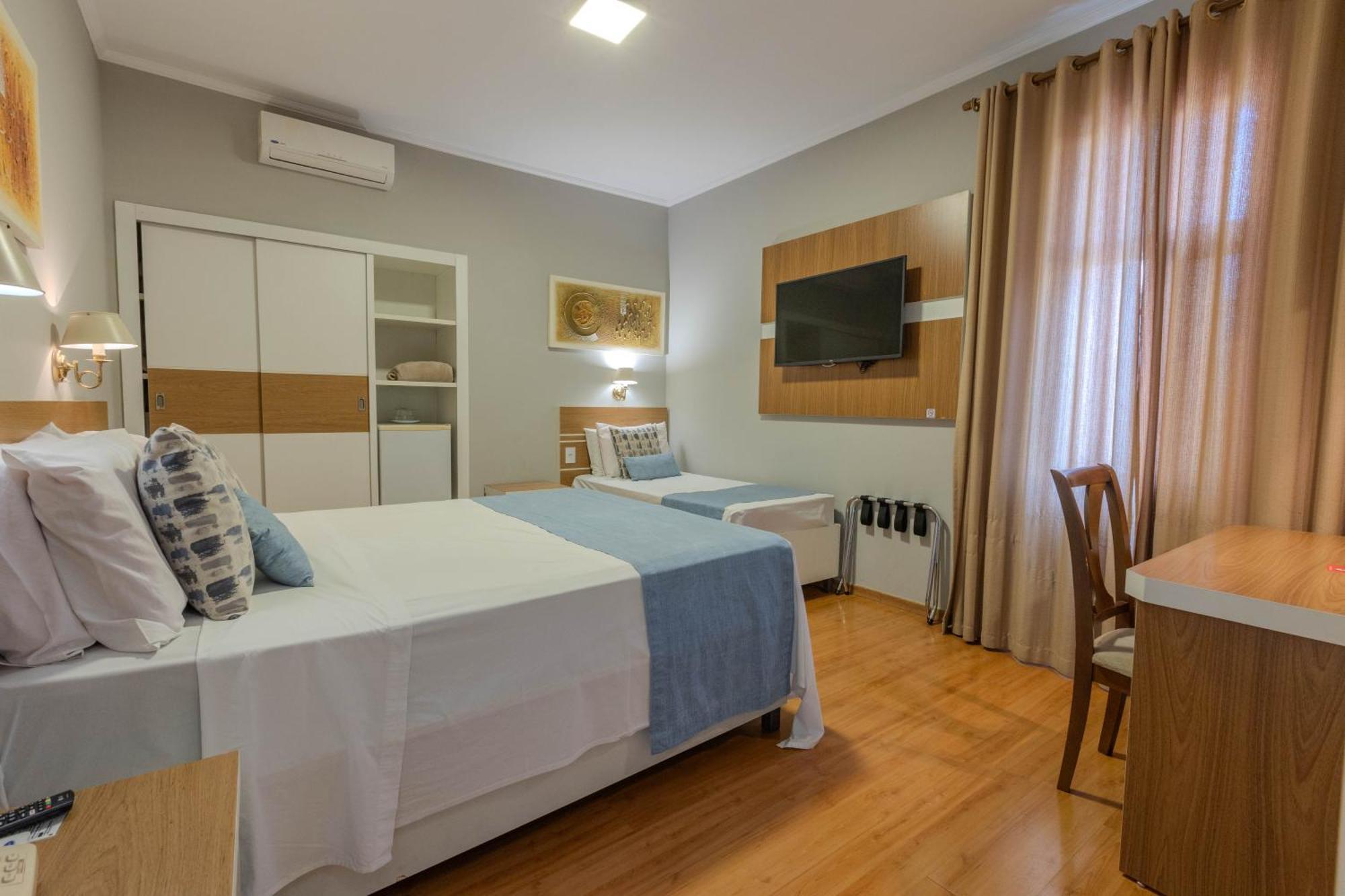 Hotel Minas Gerais Poços de Caldas Dış mekan fotoğraf